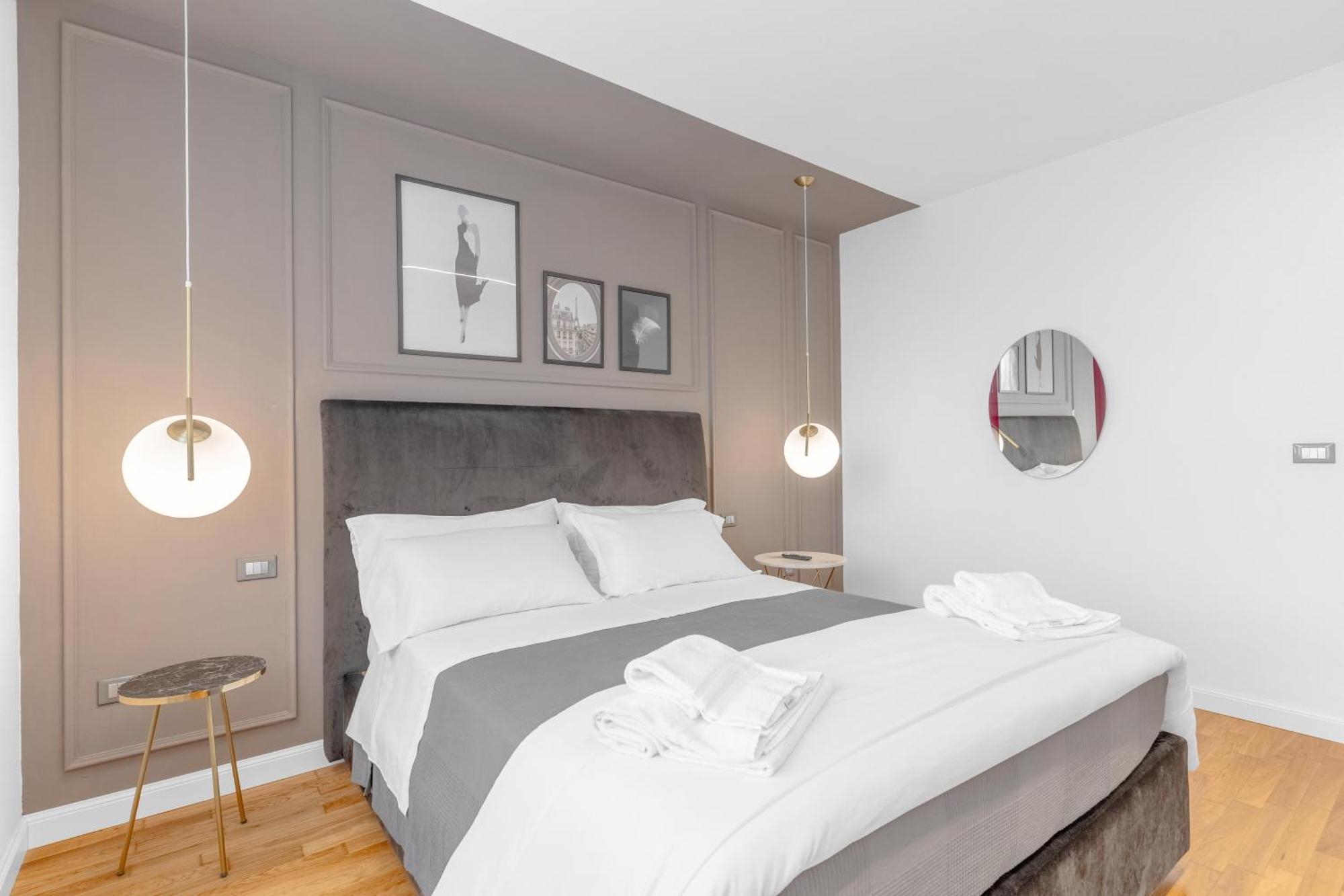 -Free Pool And Parking- Garda House Apartments 卡斯特努沃德加尔达 外观 照片